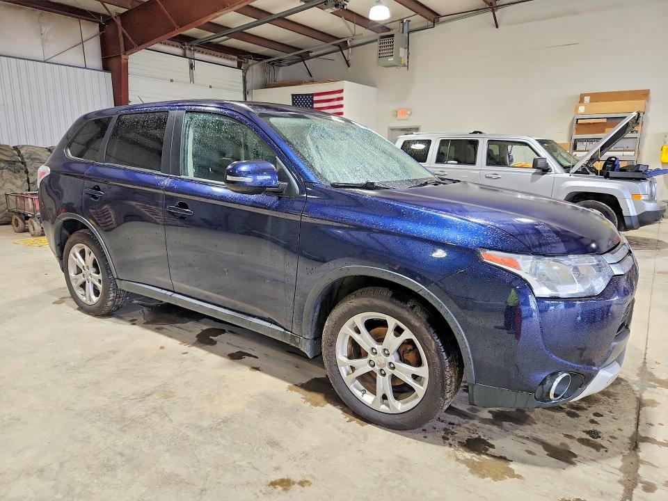 2015 Mitsubishi Outlander მანქანა იყიდება აუქციონზე, vin: JA4AZ3A3XFZ000994, აუქციონის ნომერი: 69958016