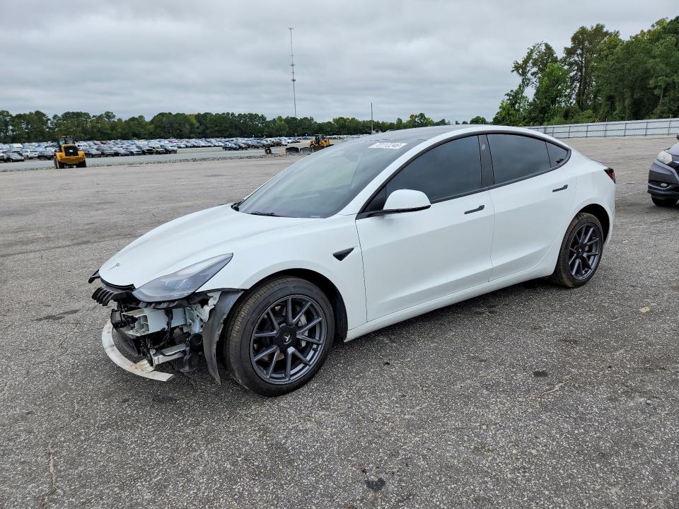2022 Tesla Model 3 მანქანა იყიდება აუქციონზე, vin: 5YJ3E1EA8NF102872, აუქციონის ნომერი: 70112246