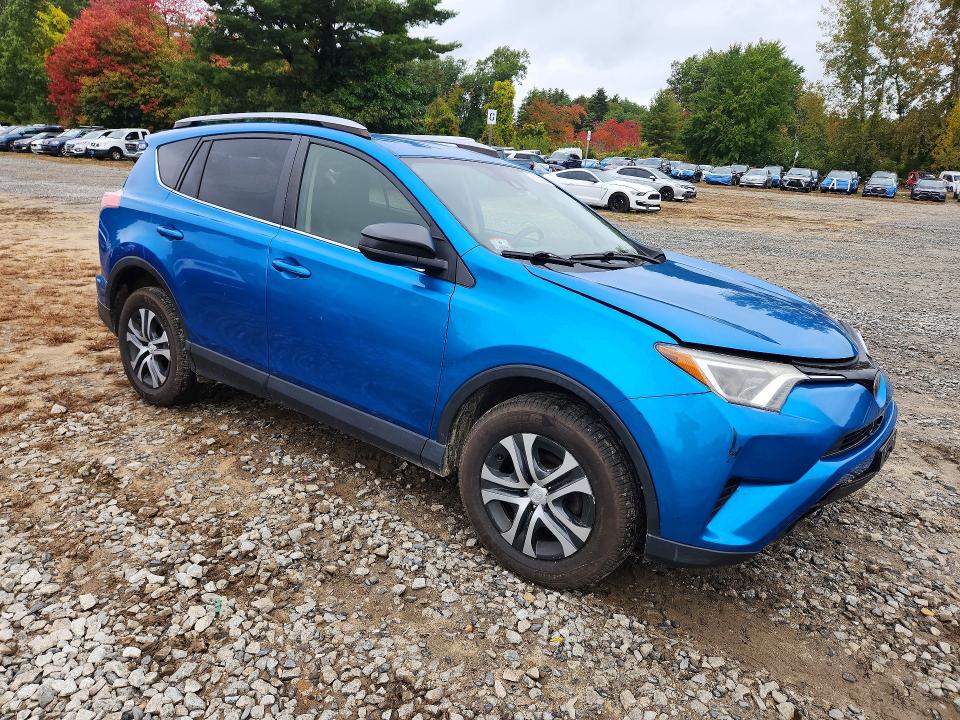 Продажа на аукционе авто 2017 Toyota Rav4, vin: JTMBFREV9HJ701691, номер лота: 71132326
