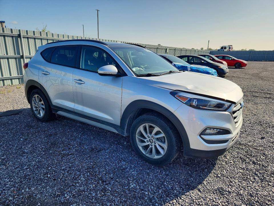 68237056 :رقم المزاد ، KM8J3CA42JU828359 vin ، 2018 Hyundai Tucson مزاد بيع