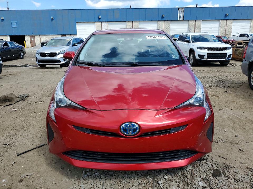 68147166 :رقم المزاد ، JTDKARFU8H3537844 vin ، 2017 Toyota Prius مزاد بيع