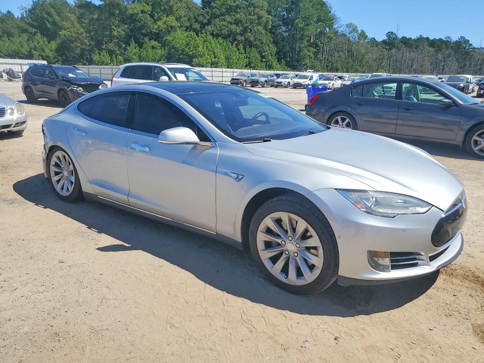 Продажа на аукционе авто 2016 Tesla Model S, vin: 5YJSA1E22GF125308, номер лота: 68814546