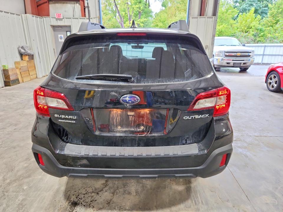 70510196 :رقم المزاد ، 4S4BSAHCXJ3388390 vin ، 2018 Subaru Outback مزاد بيع