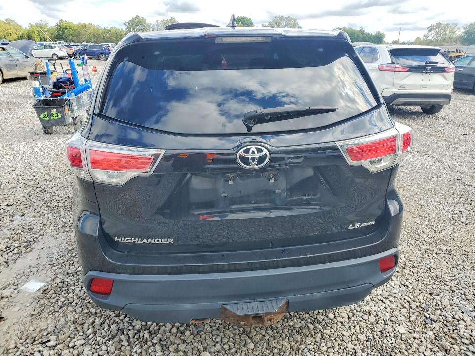 69682266 :رقم المزاد ، 5TDBKRFH6FS168543 vin ، 2015 Toyota Highlander مزاد بيع