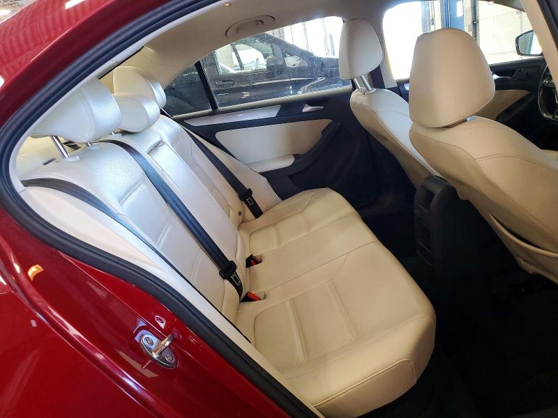 68219186 :رقم المزاد ، 3VWDB7AJ0JM224019 vin ، 2018 Volkswagen Jetta مزاد بيع