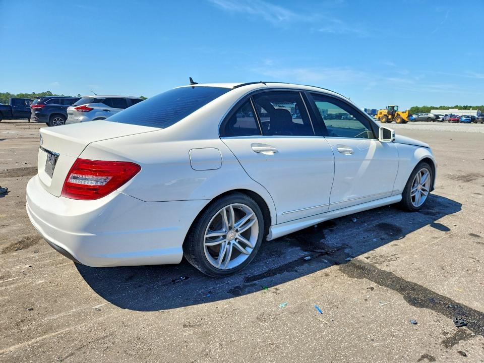 70896666 :رقم المزاد ، WDDGF4HB0DA843986 vin ، 2013 Mercedes-benz C مزاد بيع