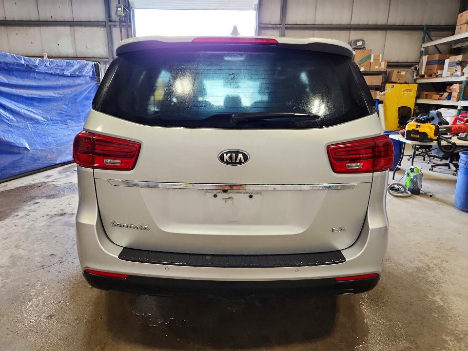 69530596 :رقم المزاد ، KNDMB5C18L6650418 vin ، 2020 Kia Sedona مزاد بيع