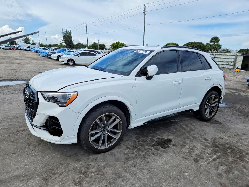 2022 Audi Q3 მანქანა იყიდება აუქციონზე, vin: WA1DECF3XN1048090, აუქციონის ნომერი: 69937486