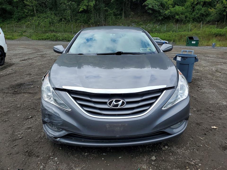 67726366 :رقم المزاد ، 5NPEB4AC0DH700660 vin ، 2013 Hyundai Sonata مزاد بيع