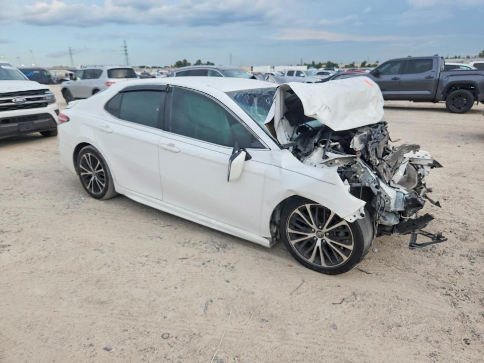 Продажа на аукционе авто 2018 Toyota Camry, vin: 4T1B11HK4JU005645, номер лота: 69954426