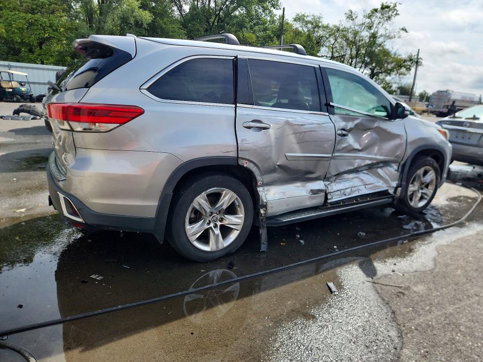 67045056 :رقم المزاد ، 5TDDZRFH6HS370791 vin ، 2017 Toyota Highlander مزاد بيع