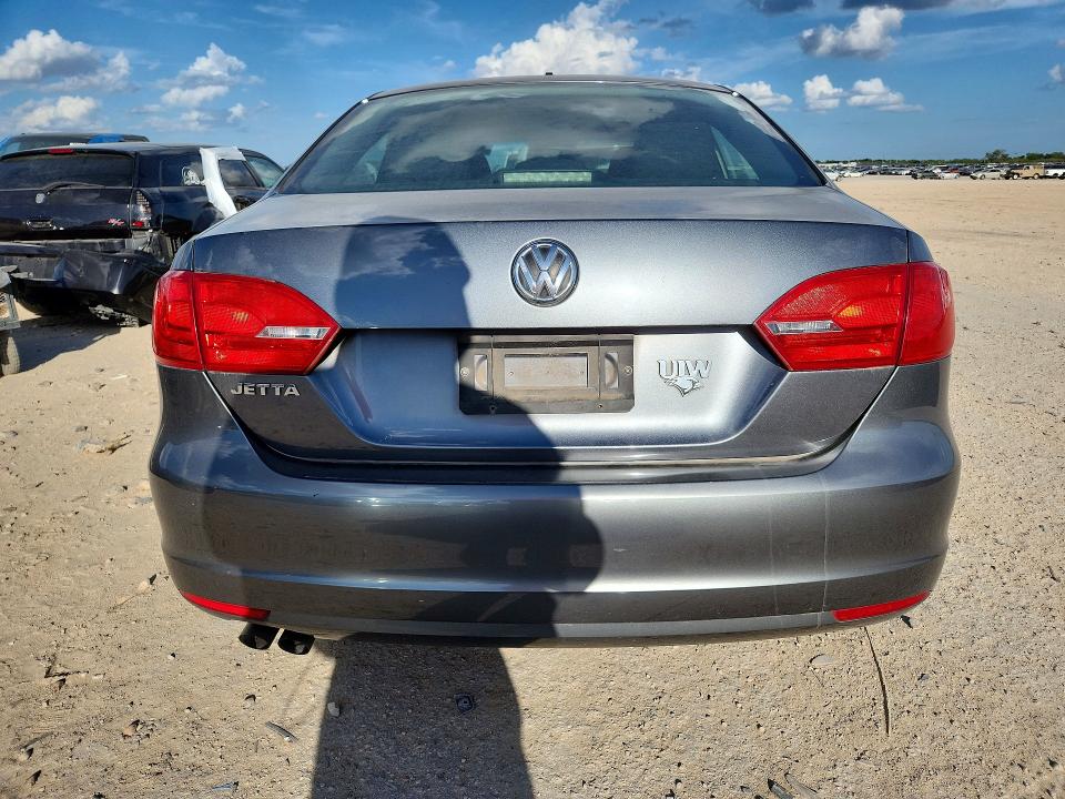 2014 Volkswagen Jetta მანქანა იყიდება აუქციონზე, vin: 3VW2K7AJ1EM324112        , აუქციონის ნომერი: 67721556