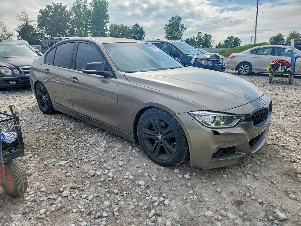 69131706 :رقم المزاد ، WBA8E3C50GK501804 vin ، 2016 Bmw 328 مزاد بيع