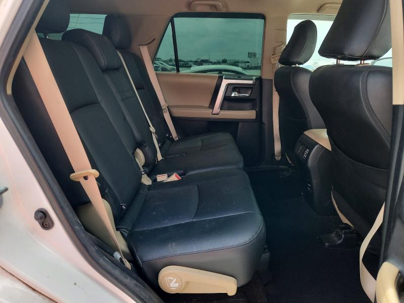 67698866 :رقم المزاد ، JTEZU5JR7H5163339 vin ، 2017 Toyota 4runner مزاد بيع