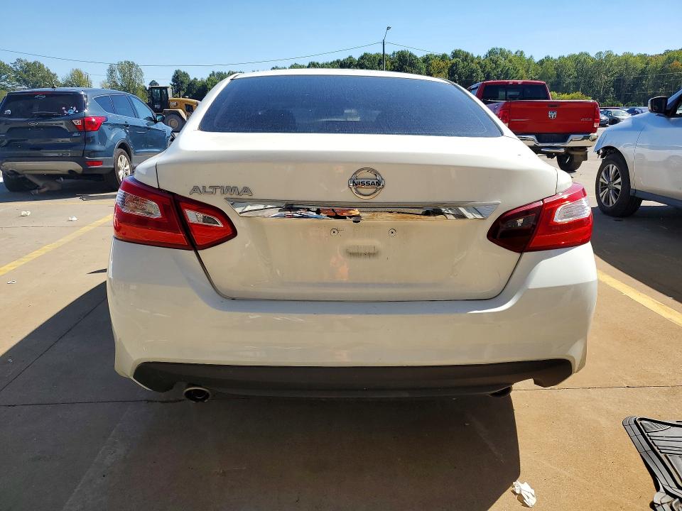 Продажа на аукционе авто 2017 Nissan Altima, vin: 1N4AL3AP4HC110543, номер лота: 70992326