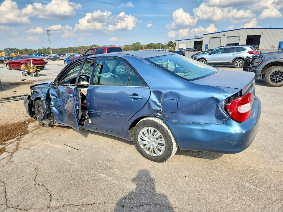 70477326 :رقم المزاد ، 4T1BE32K14U856914 vin ، 2004 Toyota Camry مزاد بيع