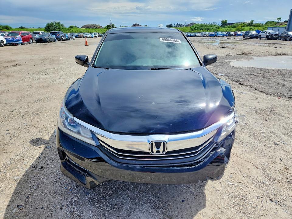 Продаж на аукціоні авто 2017 Honda Accord, vin: 1HGCR2F54HA246963, номер лоту: 69565386
