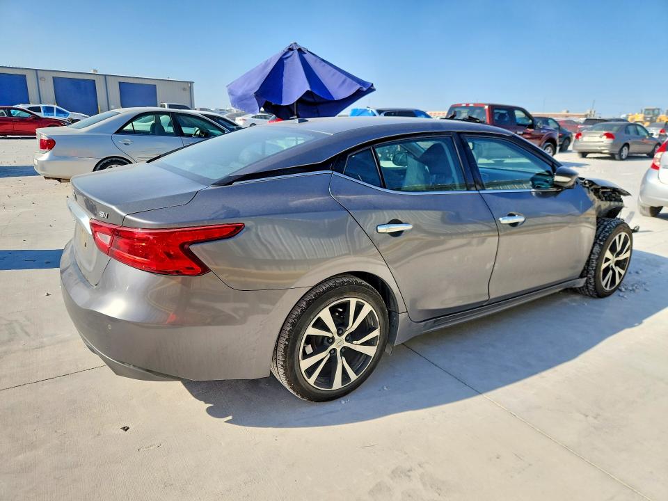 68308636 :رقم المزاد ، 1N4AA6AP5JC377834 vin ، 2018 Nissan Maxima مزاد بيع