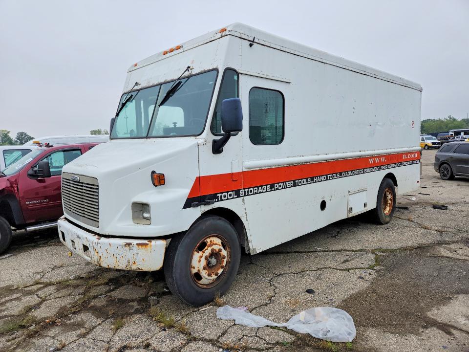 Продаж на аукціоні авто 2001 Frht - Freightliner Chassis, vin: 4UZAARBW11CH94951, номер лоту: 69702336