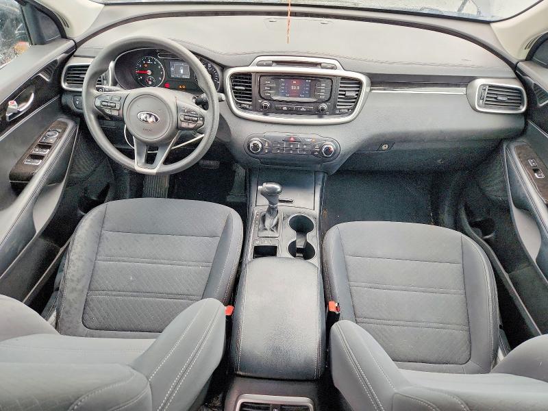 67045176 :رقم المزاد ، 5XYPGDA37HG258919 vin ، 2017 Kia Sorento مزاد بيع
