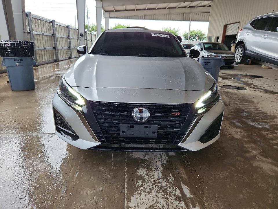 Продаж на аукціоні авто 2019 Nissan Altima, vin: 1N4BL4EV1KC204714, номер лоту: 70220016