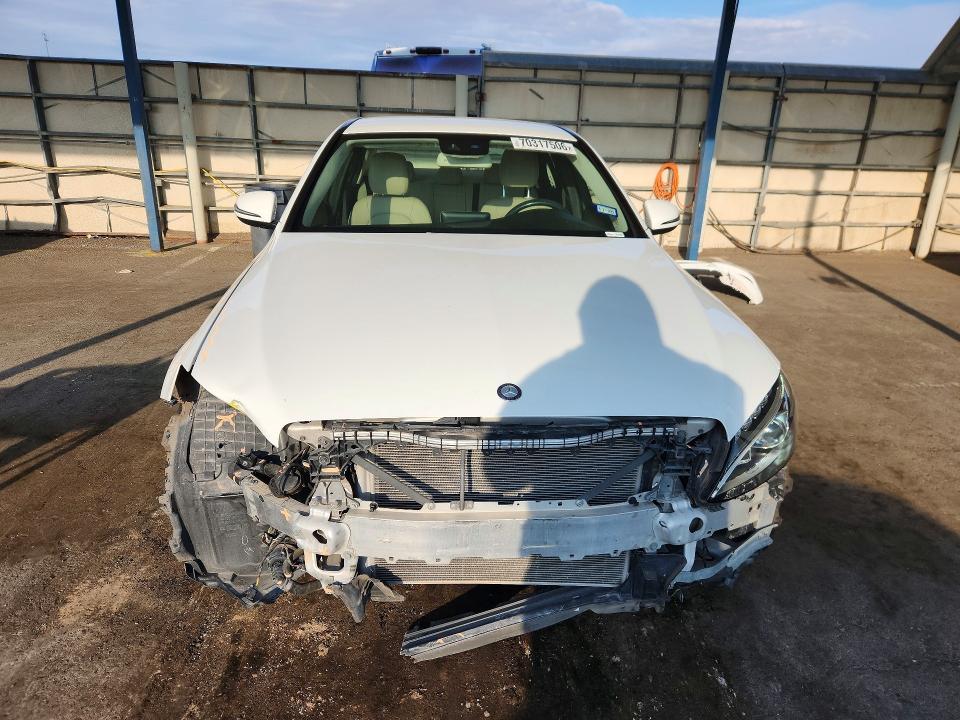2016 Mercedes-benz C მანქანა იყიდება აუქციონზე, vin: 55SWF4JB4GU118790, აუქციონის ნომერი: 70317506