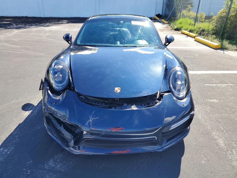 69908866 :رقم المزاد ، WP0AD2A92JS156533 vin ، 2018 Porsche 911 مزاد بيع