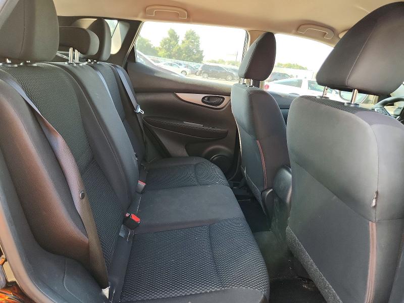 67189256 :رقم المزاد ، JN1BJ1CP7JW108296 vin ، 2018 Nissan Rogue Sport مزاد بيع