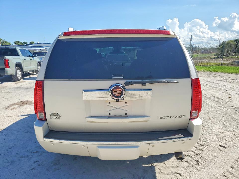 2010 Cadillac Escalade მანქანა იყიდება აუქციონზე, vin: 1GYUKBEF1AR179032, აუქციონის ნომერი: 69089076