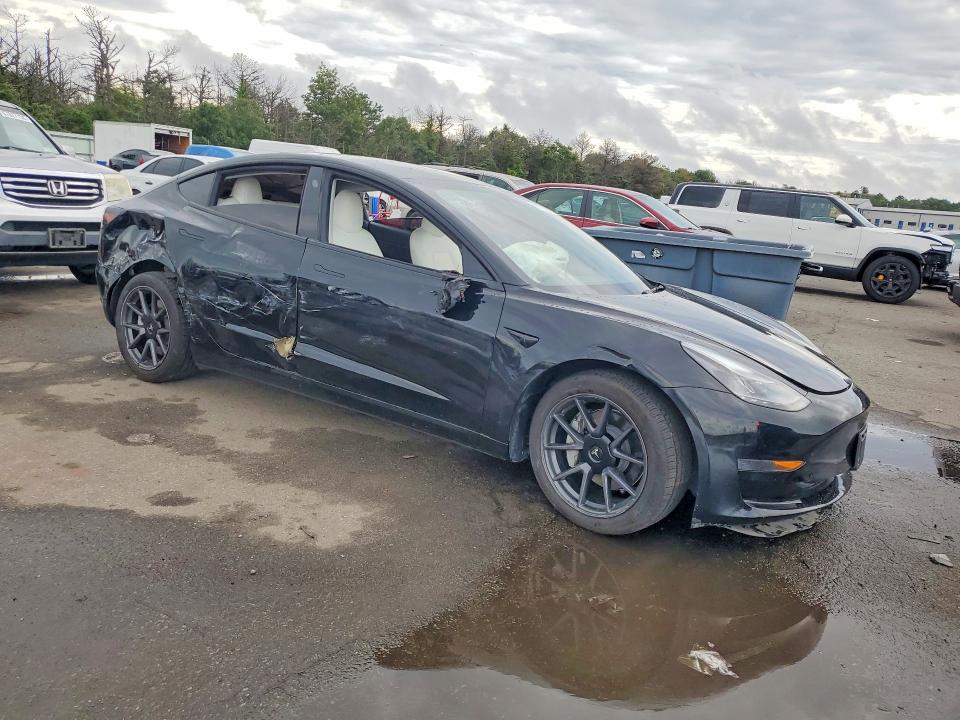 Auction sale of the 2023 Tesla Model 3, vin: 5YJ3E1EA1PF672392, lot number: 67722976