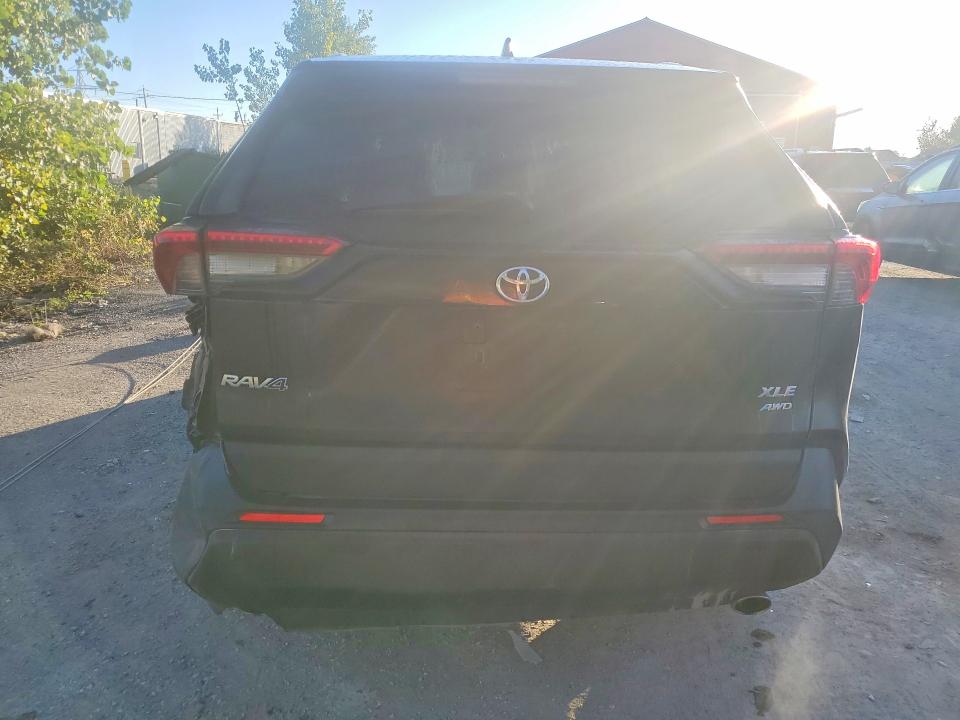 Auction sale of the 2019 Toyota Rav4, vin: 2T3R1RFV8KW002394, lot number: 69876866