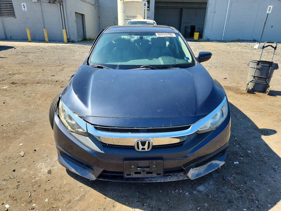 69353766 :رقم المزاد ، 19XFC2F50HE215560 vin ، 2017 Honda Civic مزاد بيع