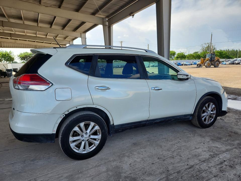 68717306 :رقم المزاد ، 5N1AT2MT5GC734682 vin ، 2016 Nissan Rogue مزاد بيع