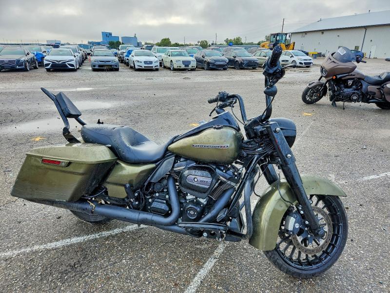 68974486 :رقم المزاد ، 1HD1KVC22HB694777 vin ، 2017 Harley-davidson Flhrxs مزاد بيع