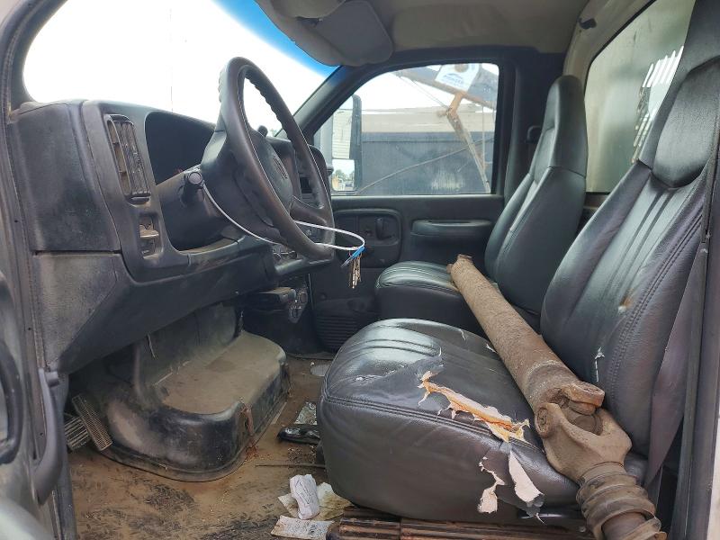 62561586 :رقم المزاد ، 1GBC4E1E53F502694 vin ، 2003 Chevrolet C4500 مزاد بيع