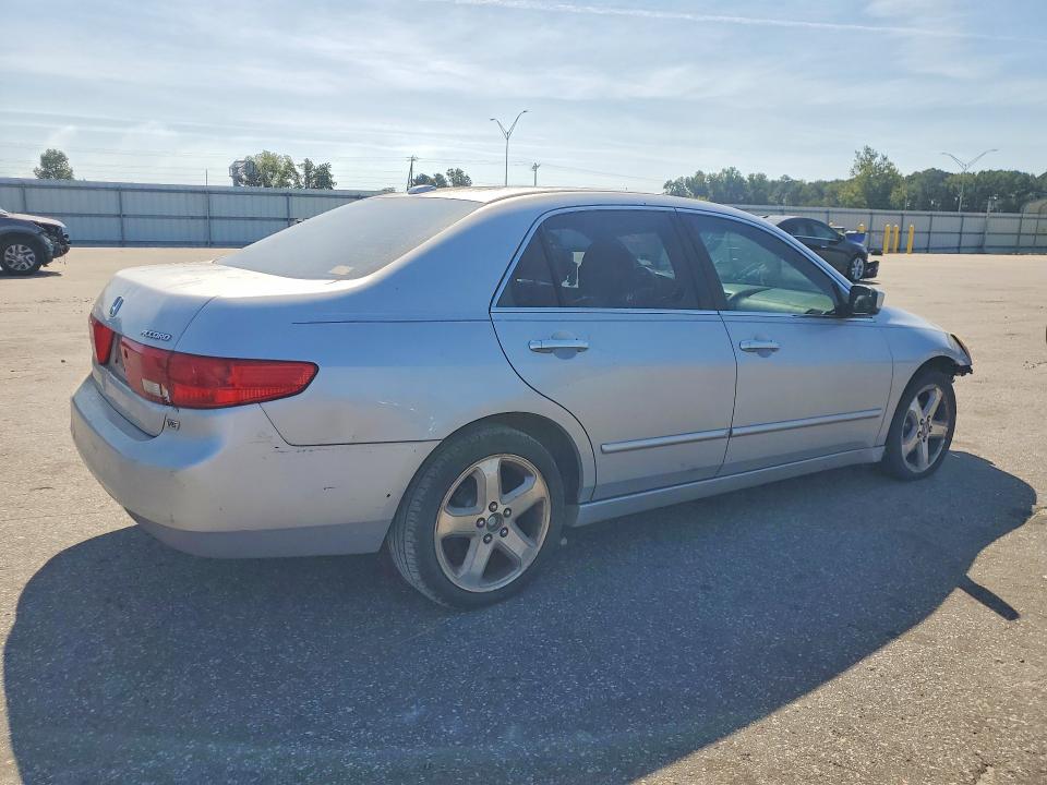 69019406 :رقم المزاد ، 1HGCM66555A032811 vin ، 2005 Honda Accord مزاد بيع