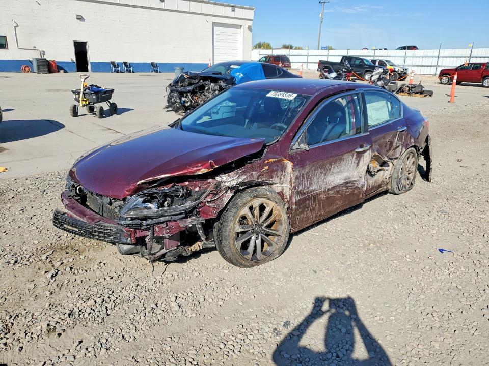 70683836 :رقم المزاد ، 1HGCR2F51FA164542 vin ، 2015 Honda Accord مزاد بيع