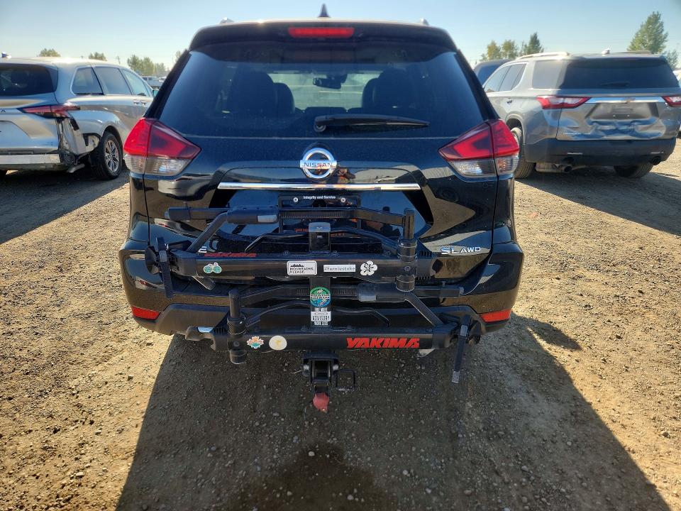 Продажа на аукционе авто 2017 Nissan Rogue, vin: 5N1AT2MV8HC801956, номер лота: 69718796
