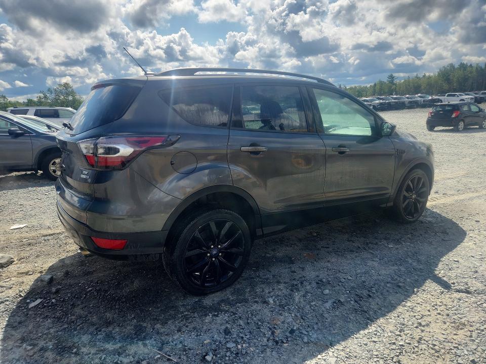 2017 Ford Escape მანქანა იყიდება აუქციონზე, vin: 1FMCU9GD2HUA34407, აუქციონის ნომერი: 67025896