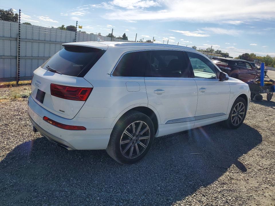Продажа на аукционе авто 2017 Audi Q7, vin: WA1LHAF73HD055492, номер лота: 66820566