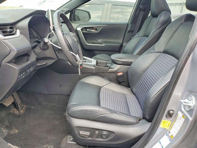 67451966 :رقم المزاد ، 4T3E6RFV6MU015230 vin ، 2021 Toyota Rav4 مزاد بيع