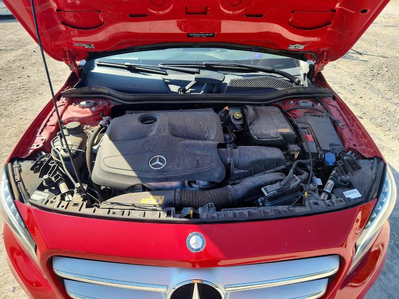 69702966 :رقم المزاد ، WDCTG4GBXGJ244275 vin ، 2016 Mercedes-benz Gla مزاد بيع
