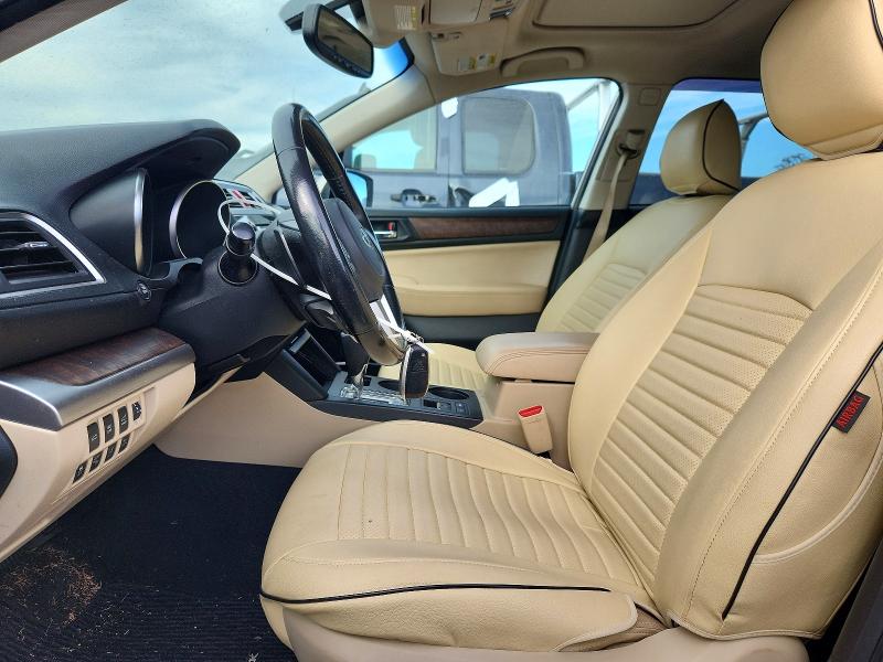 68136296 :رقم المزاد ، 4S4BSANC8F3300013 vin ، 2015 Subaru Outback مزاد بيع