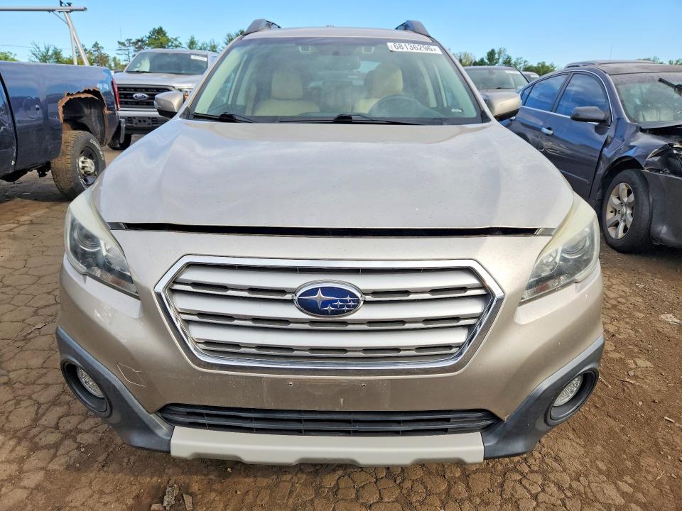 68136296 :رقم المزاد ، 4S4BSANC8F3300013 vin ، 2015 Subaru Outback مزاد بيع