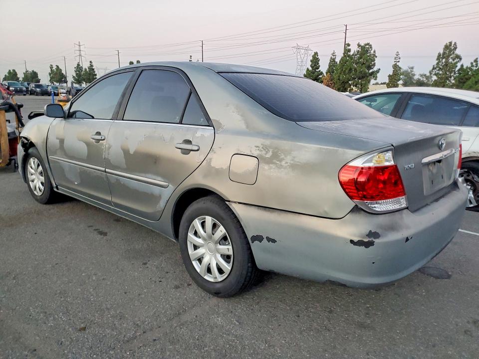 69342666 :رقم المزاد ، 4T1BE32K75U621452 vin ، 2005 Toyota Camry مزاد بيع