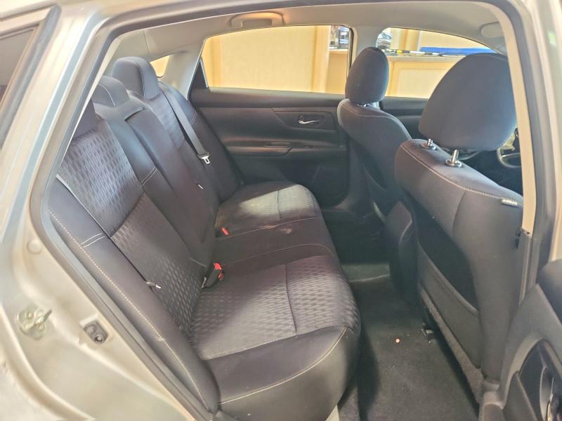 2017 Nissan Altima მანქანა იყიდება აუქციონზე, vin: 1N4AL3AP4HC229516, აუქციონის ნომერი: 68982566