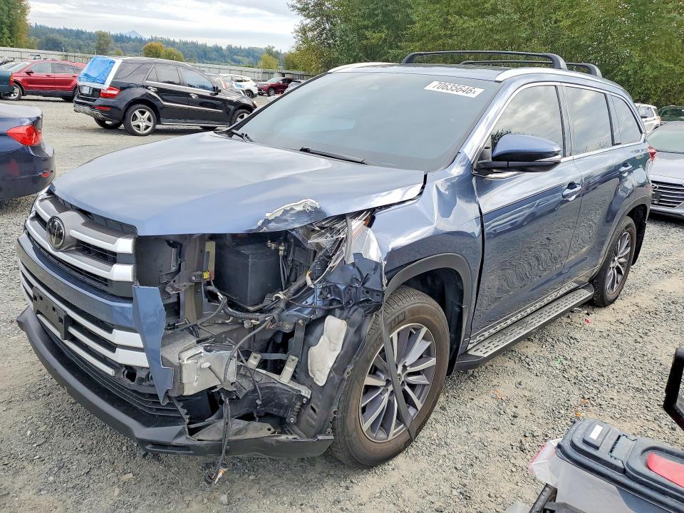 70635646 :رقم المزاد ، 5TDJZRFH3JS833379 vin ، 2018 Toyota Highlander مزاد بيع