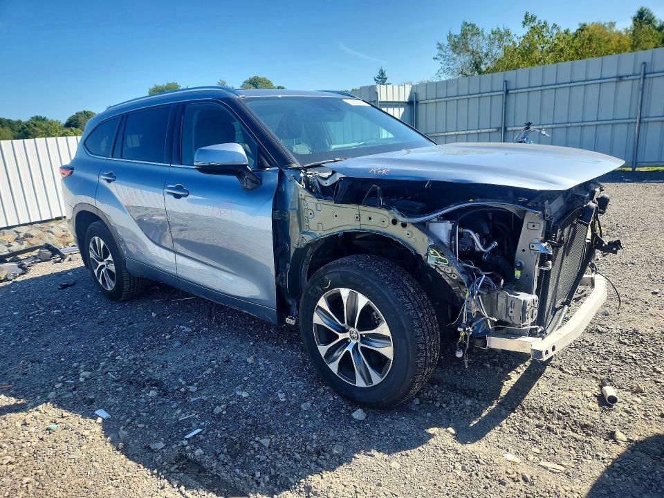 Продаж на аукціоні авто 2020 Toyota Highlander, vin: 5TDGZRBHXLS033357, номер лоту: 67699496