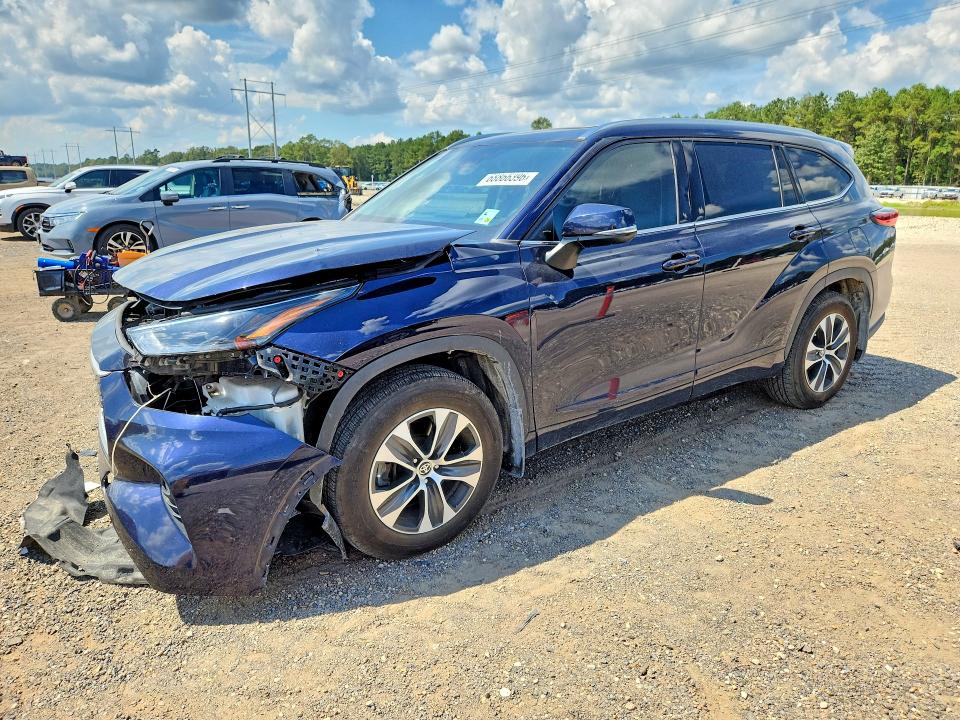 Auction sale of the 2021 Toyota Highlander, vin: 5TDGZRAH0MS033855, lot number: 68866396