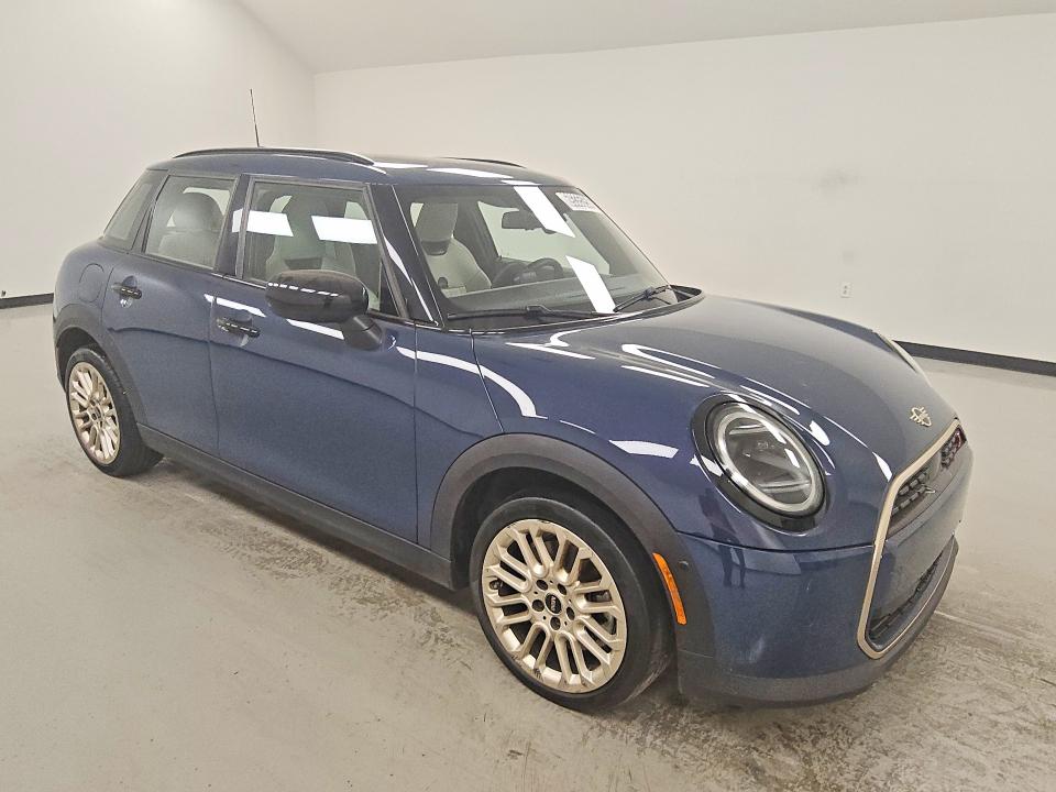 69335256 :رقم المزاد ، WMW53GD09T2Y07932 vin ، 2026 Mini Cooper مزاد بيع